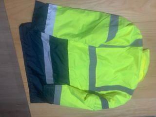 Abrigo de trabajo acolchado reflectante Nunca usad