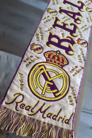 BUFANDA REAL MADRID COLECCIONISTA AÑOS 90