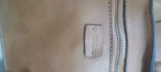 Bolso de piel Uterqüe marrón