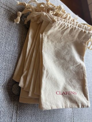 10 Bolsas de Tela Clarins Beige