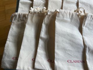 10 Bolsas de Tela Clarins Beige