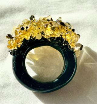 Anillo vidrio exclusivo y único