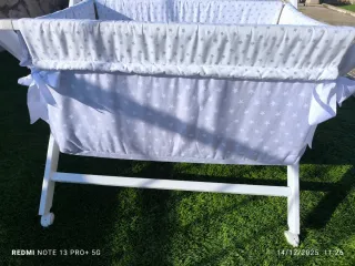 Minicuna plegable con ruedas