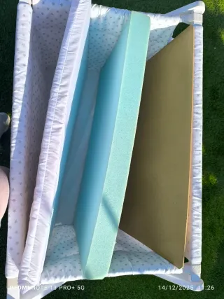 Minicuna plegable con ruedas