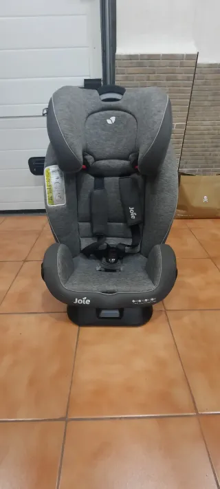 Silla de coche Joie gris