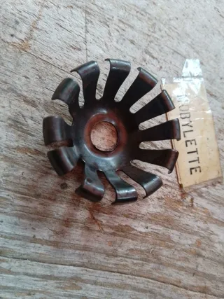 Araña tapón gasolina Mobylette