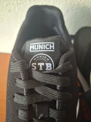 Deportivos Munich Negro y Blanco