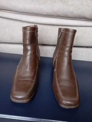 Botines piel marrones. 24 Horas. Talla 38