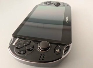 PS Vita FAT Assassin Creed COMPLETA