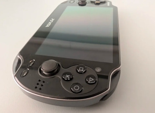 PS Vita FAT Assassin Creed COMPLETA