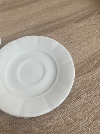 Tazzina con piattino in porcellana