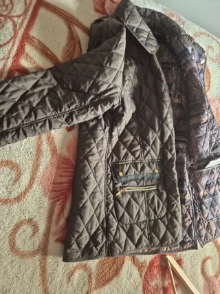 Chaqueta acolchada mujer marrón