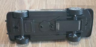 #1513 – Un Modellino auto (mod4)