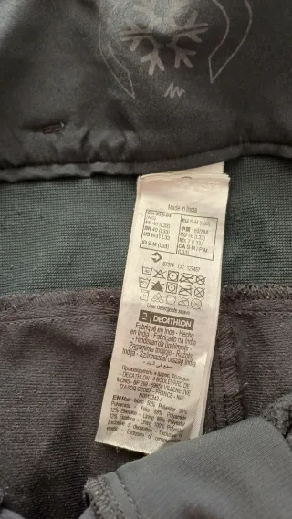 Pantaloncini da montagna per bambini e adolescenti Quechua