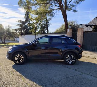 VOLKSWAGEN T-ROC MÁS 1.0 TSI 115cv 2025 29.000km