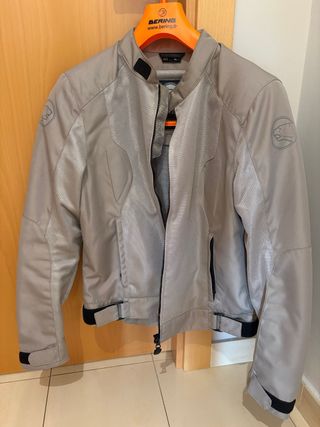 Chaqueta de moto BERING con protecciones
