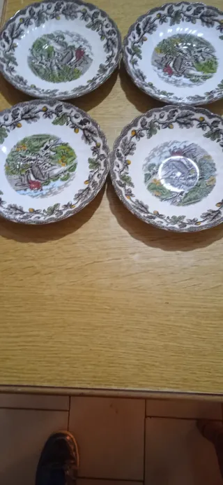 Set 3 tazze da tè con piattini