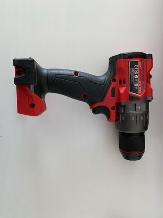 Taladro Percutor Milwaukee M18 FPD3 + Cargador