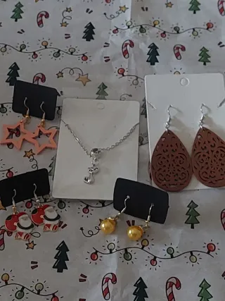 Set gioielli collana e orecchini (5 pezzi)