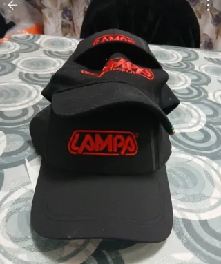 3 berretti da lavoro Lampa neri