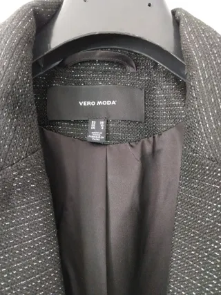 Americana Vero Moda negra plateada T.38