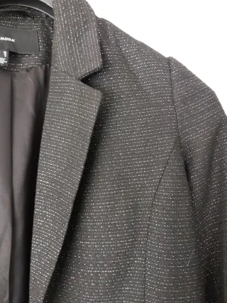 Americana Vero Moda negra plateada T.38