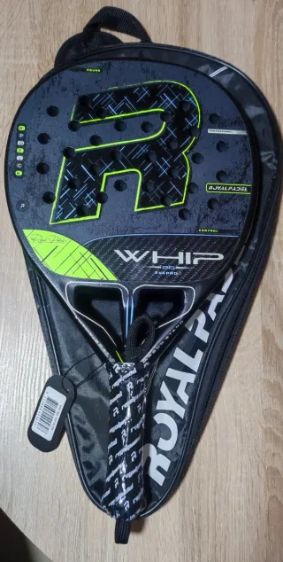 Pala de pádel Royal Padel Whip 2026