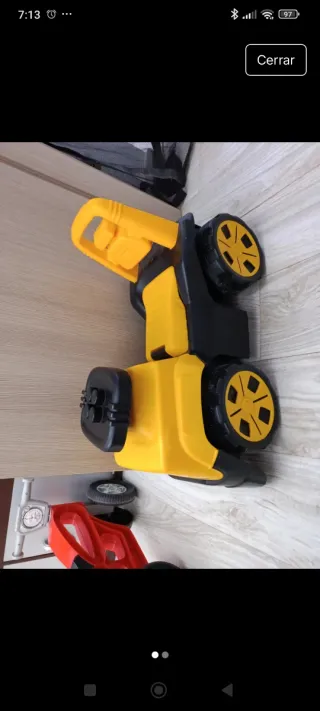 Correpasillos y bici amarillo