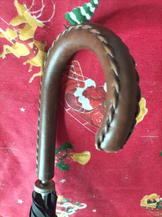 Paraguas antiguo grande marrón y negro