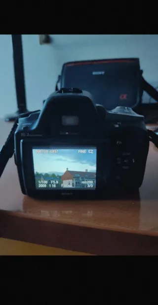 Cámara reflex Sony Alpha 330 como nueva