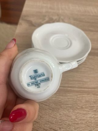 Tazzina con 3 piattini in porcellana