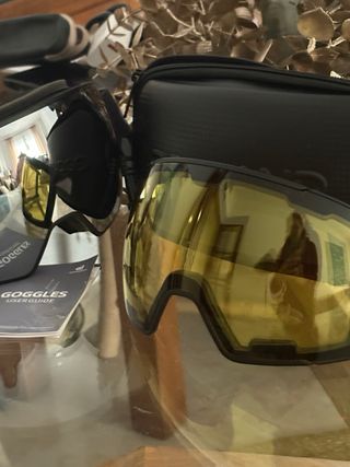 Gafas de esquí y snowboard nuevas