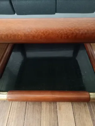 Mesa baja cristal y madera