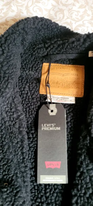 Chaqueta Levi's Negra Borreguito