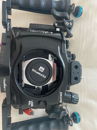 Caja estanca Nauticam EM10III + Cámara Olympus OM-