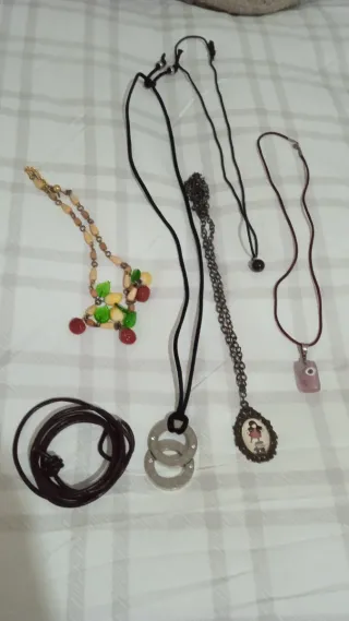 Lote Bisutería Multicolor y Plateada