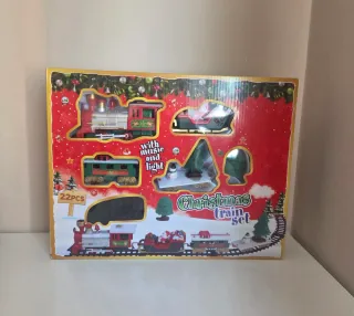 Treno di Natale con musica e luci