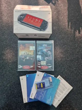 PSP 3004 Piano Black Moddata 14 giochi