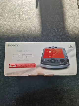 PSP 3004 Piano Black Moddata 14 giochi