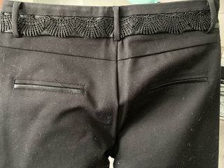 Pantalón de vestir negro con encaje