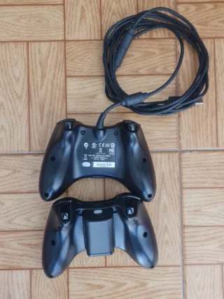 2 Mandos Xbox 360 + Cable