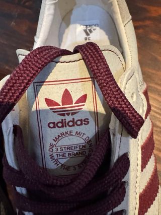 Zapatillas Beige y Granate Nuevas