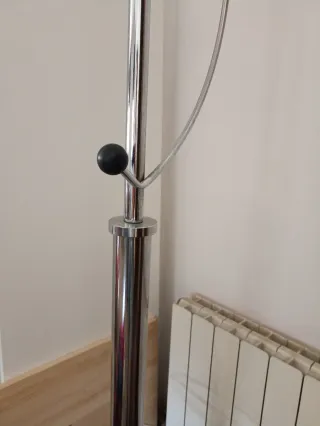 Perchero vanguardista aprox 1,60 altura