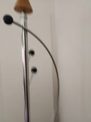 Perchero vanguardista aprox 1,60 altura