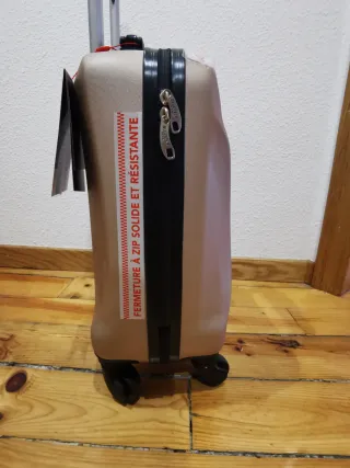 Maleta rígida Bluestar pequeña nueva a estrenar