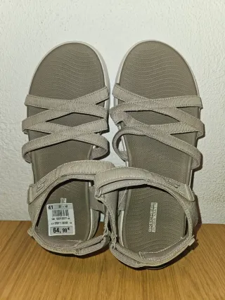 Sandalias Skechers Beige Nuevas