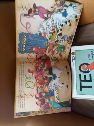 DOS LIBROS INFANTILES DE TEO