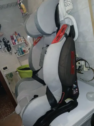 Seggiolino auto (9/36 kg) Foppapedretti+Tippy