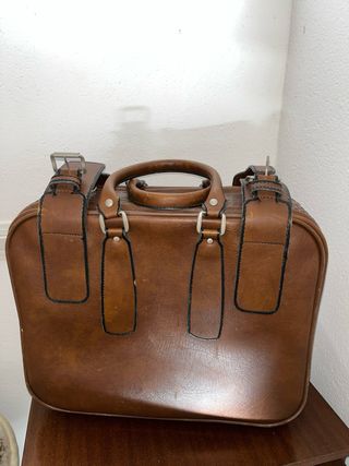 Maleta grande de cuero marrón