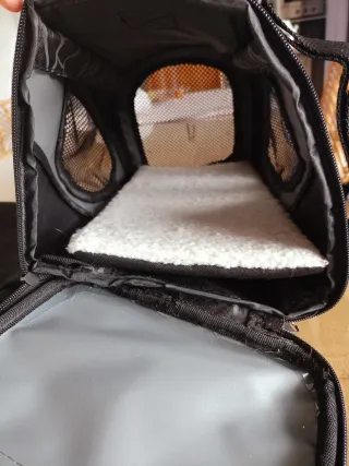 Transportín Purina y Accesorios Mascotas 21×37